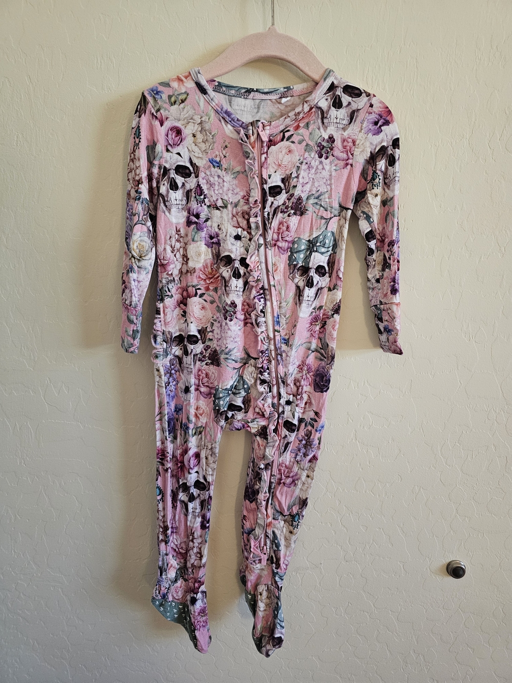 Posh Peanut Halloween Cordelia Footie Ruffled Zippered One Piece 
18-24 Mos.